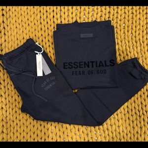 Fear of God Essentials Set